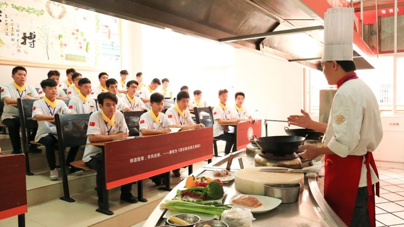 蛋糕原料价格之谜：揭秘影响价格的关键因素**