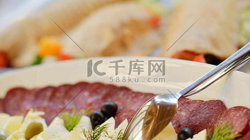 小标题：冷链食材配送的重要性