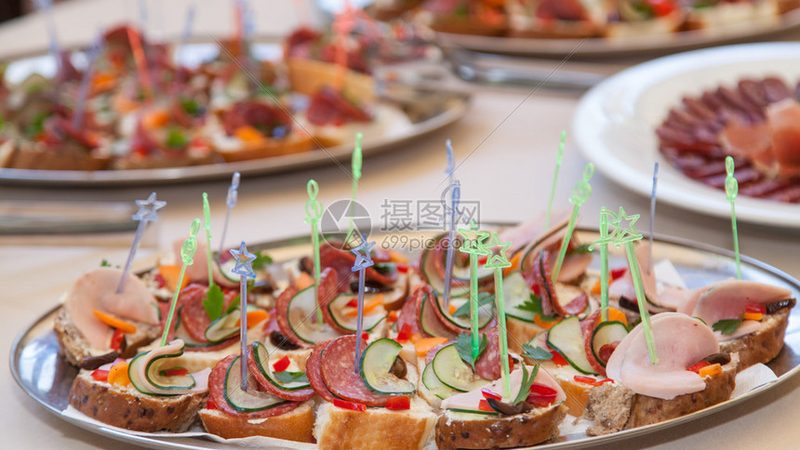 校园零食代理加盟：揭秘校园零食市场的“黄金机遇”**